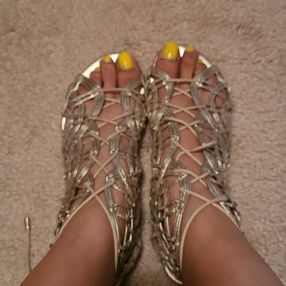 Join Gladiator Sandals - Picture 1 of 2